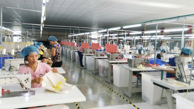 森榮手袋越南工廠正式投產(chǎn)實景拍攝 森榮手袋越南工廠正式投產(chǎn)實景拍攝